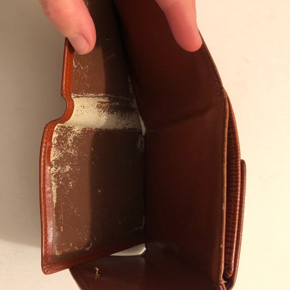 Authentic LV wallet - Picture 16 of 16